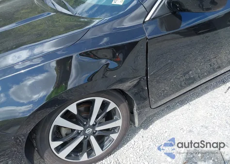 2018 Nissan Altima 2.5 Sr из США, поврежденный, VIN 1N4AL3AP5JC107561